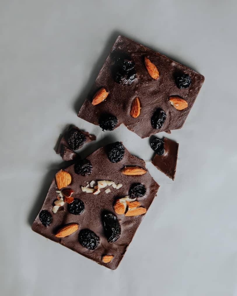 PETER DE CHOCOLATE CUBIERTO DE FRUTOS SECOS